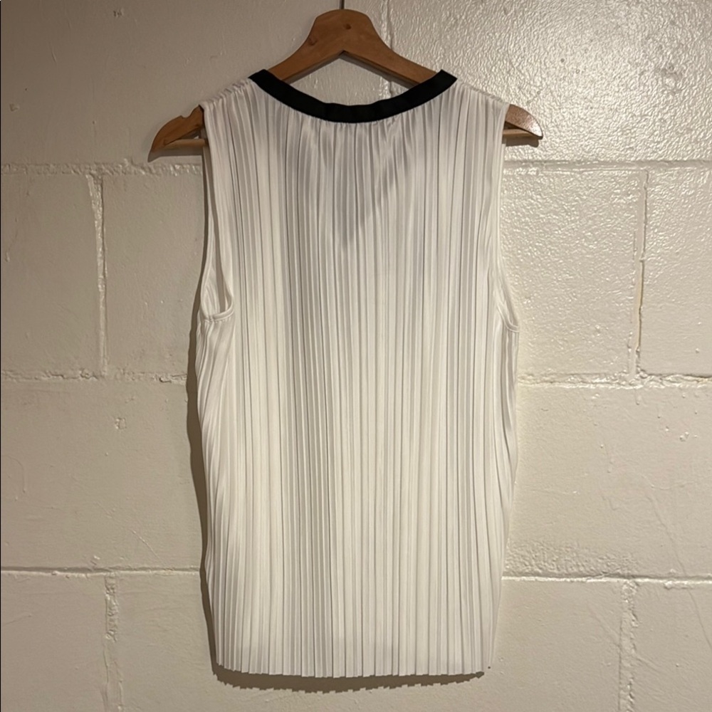 DKNY White Sleeveless Blouse with Tie Front - Picture 3 of 5